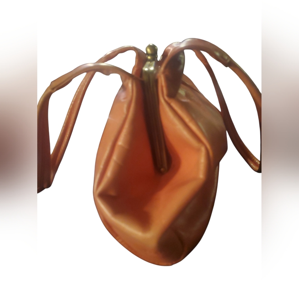 HOBO International Peach Leather Shoulder Bag with KISSLOCK Top Closure - Picture 3 of 6